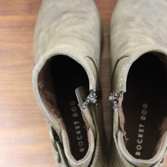 Rocket Dog Slip On Boots - Picture 4 of 8